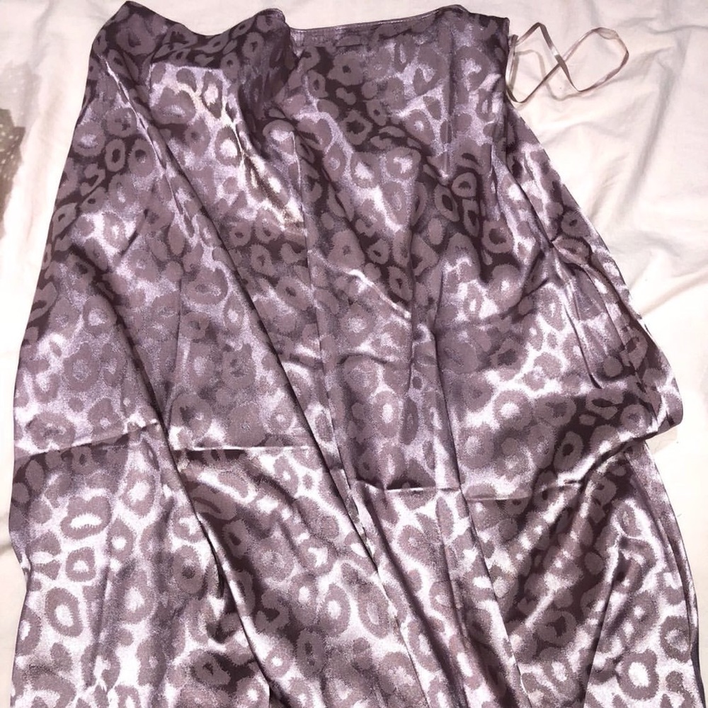 NEW Mauve leopard print scarf